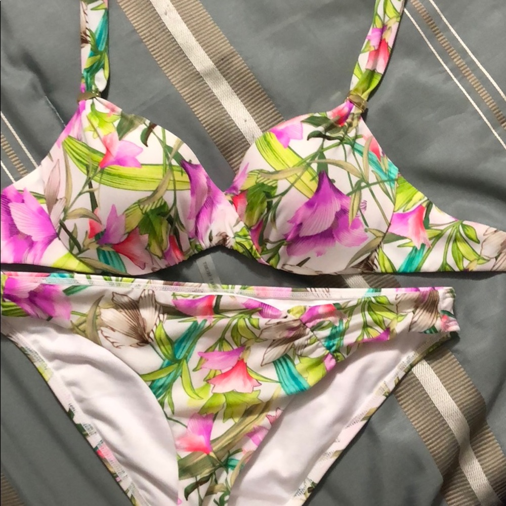 VS baiting suit